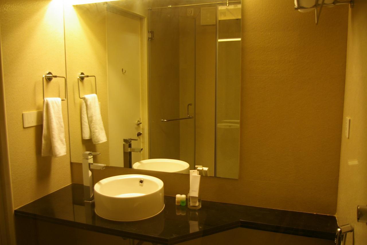 Roseline Suites Bangalore Dış mekan fotoğraf