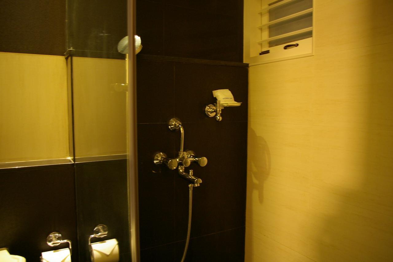 Roseline Suites Bangalore Dış mekan fotoğraf