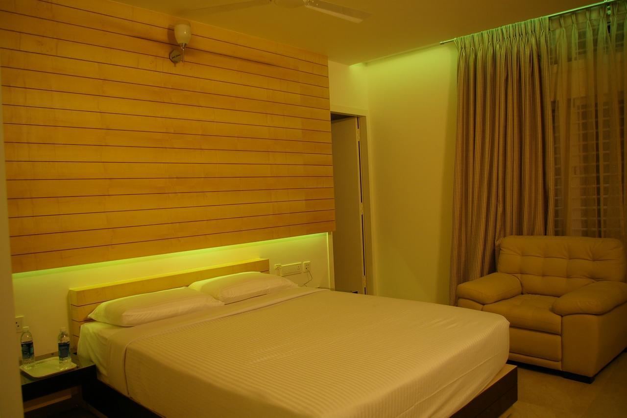 Roseline Suites Bangalore Dış mekan fotoğraf